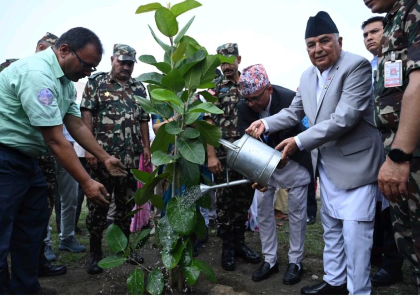 संस्थामा अनुशासन र कर्तव्यपरायणता भए मात्रै चुरे संरक्षणको काम प्रभावकारी हुन्छ : राष्ट्रपति पौडेल
