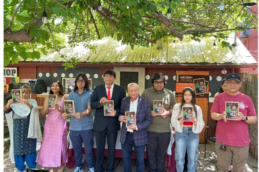 सङ्गीतकर्मी भोजपुरेको ‘आङ शेर्पा एन्ड ओसन अफ द हाइट्स’ सार्वजनिक