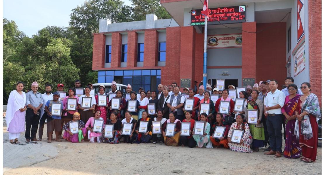 म्याग्देका ४८ विपन्न परिवारलाई घर हस्तान्तरण