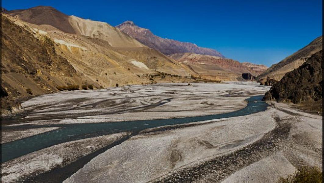 मुस्ताङमा सिएमसीले उठाउन थाल्यो नदीजन्य उत्खनन कर