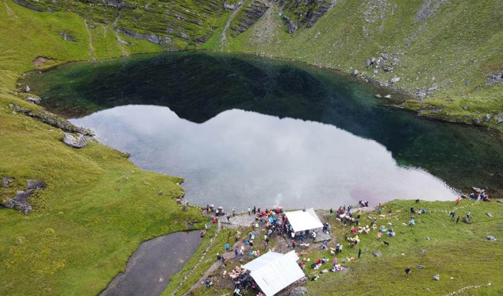 भेटी र नाचगानबाट जुटाएको रकम सामाजिक काममा