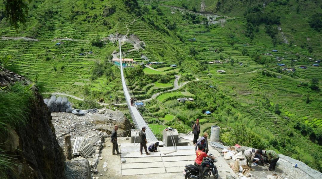 दुई करोड ३१ लाखमा बन्यो झोलुङ्गे पुल