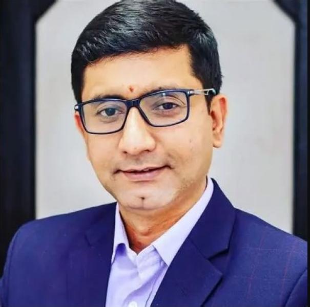 परिवर्तनको खोजीमा: नेपाली कांग्रेसभित्रको जनतासँगको दूरी र नेतृत्वको परीक्षा