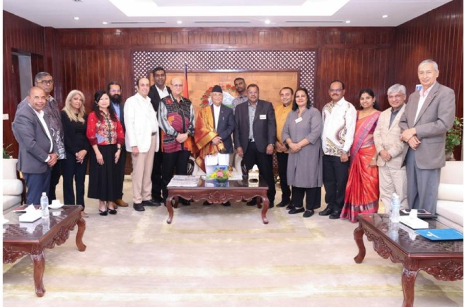 प्रधानमन्त्रीसँग नेपालमा लगानीको सम्भावना र अवसरबारे मलेसियाका व्यवसायीको छलफल