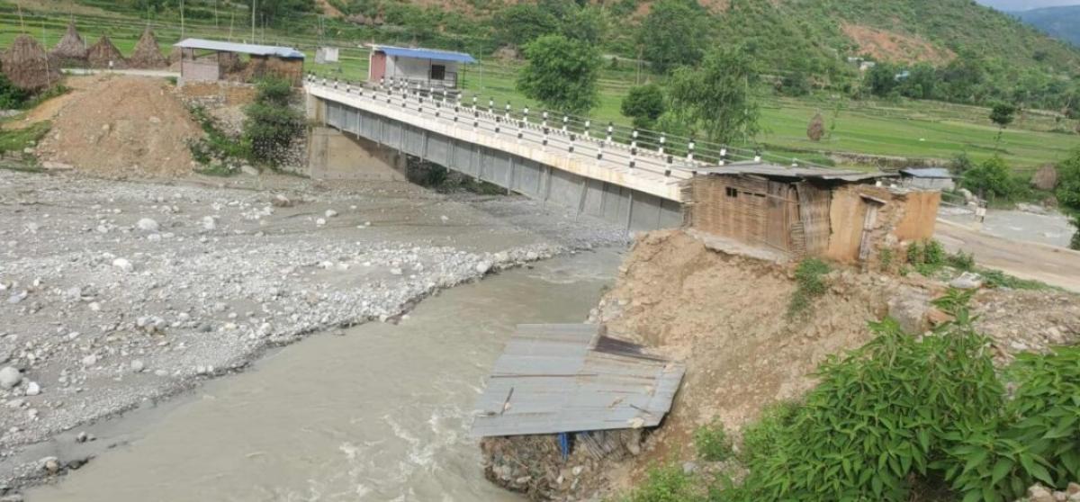 जोखिममा भटौली खोलाको पक्की पुल