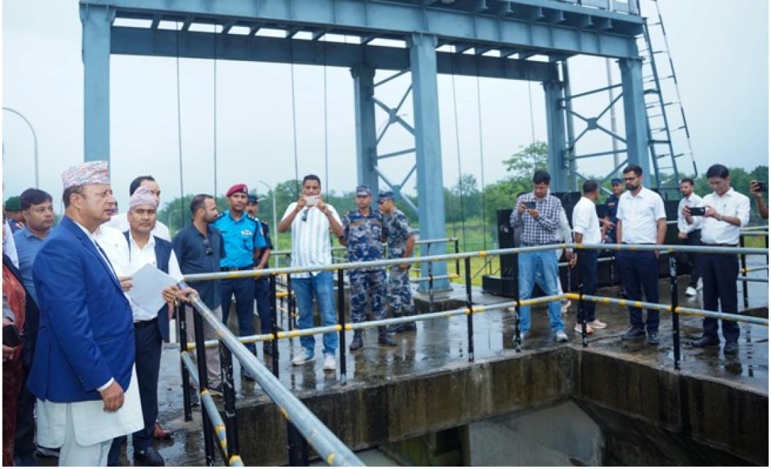 मन्त्री खड्काद्वारा महाकाली सिँचाइ आयोजनाको नहर अवलोकन
