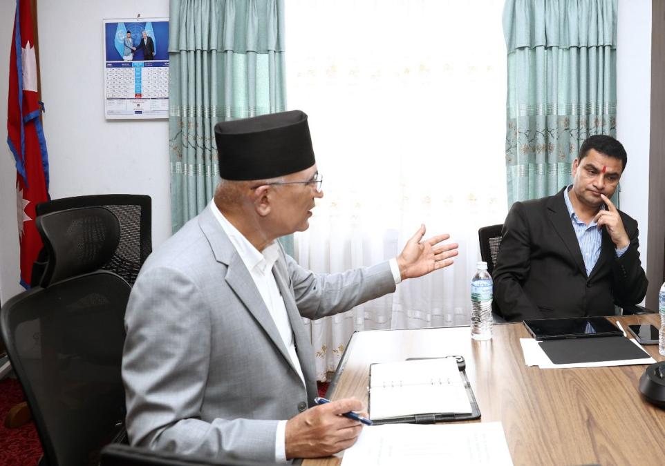 बजेट कार्यान्वयनसम्बन्धी अर्थ  र स्वास्थ्य मन्त्रालयबीच छलफल