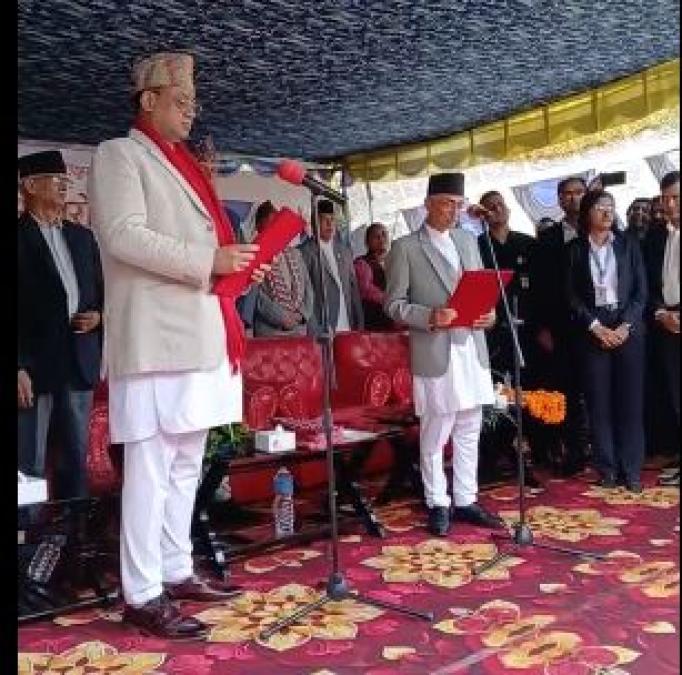 नवनियुक्त मुख्य मन्त्री तथा मन्त्रीहरुले लिए शपथ