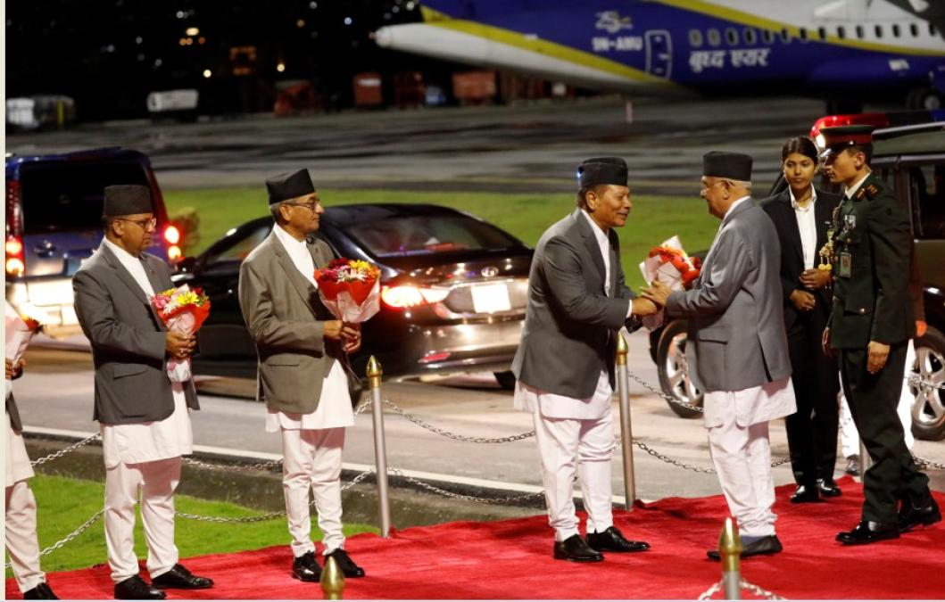 प्रधानमन्त्री ओली स्वदेश फिर्ता