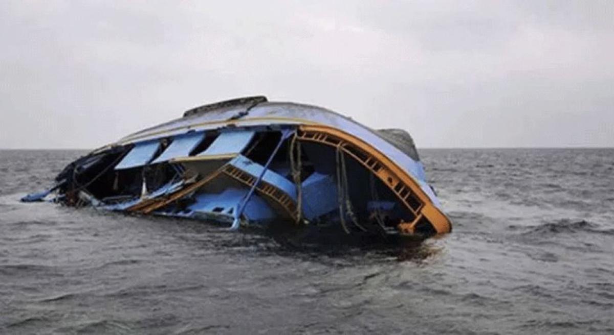 इटालीमा डुङ्गा डुब्दा कम्तीमा २७ जना आप्रवासीको मृत्यु