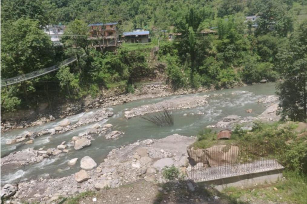 पाँच वर्षदेखि पुल निर्माण अधुरै