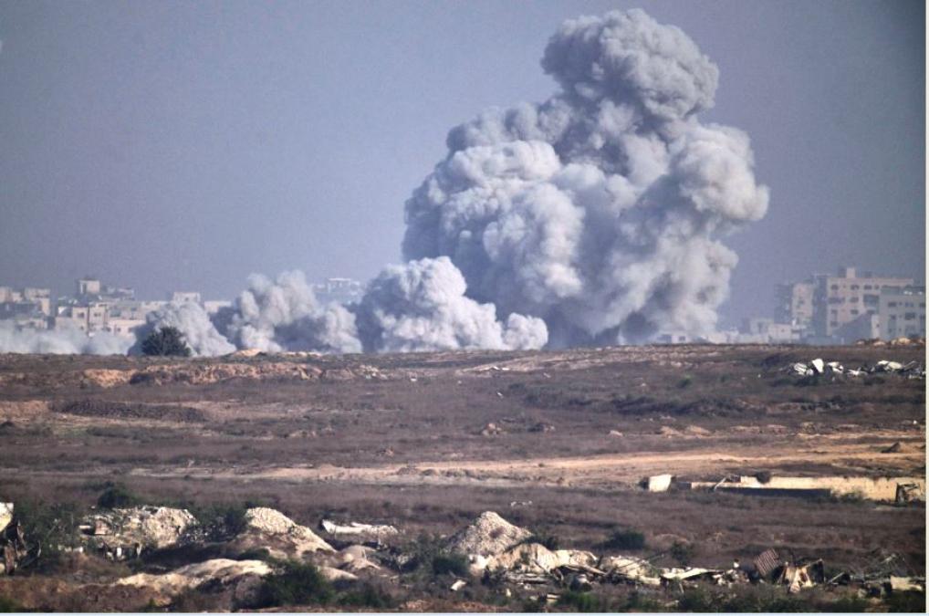 गाजास्थित अस्पतालमा भएको इजरायली आक्रमणमा पाँच पत्रकारसहित २० जनाको मृत्यु