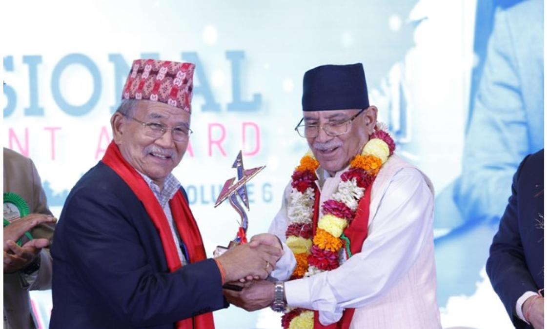 ललितपुर महानगरप्रमुख महर्जन ‘एक्सिलेन्स अर्वान गभर्नेन्स अवार्ड’बाट सम्मानित