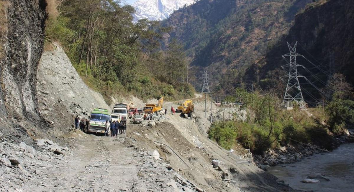 बेनि-जोमसोम सकड खण्ड पुर्ण रुपमा अवरुद्द