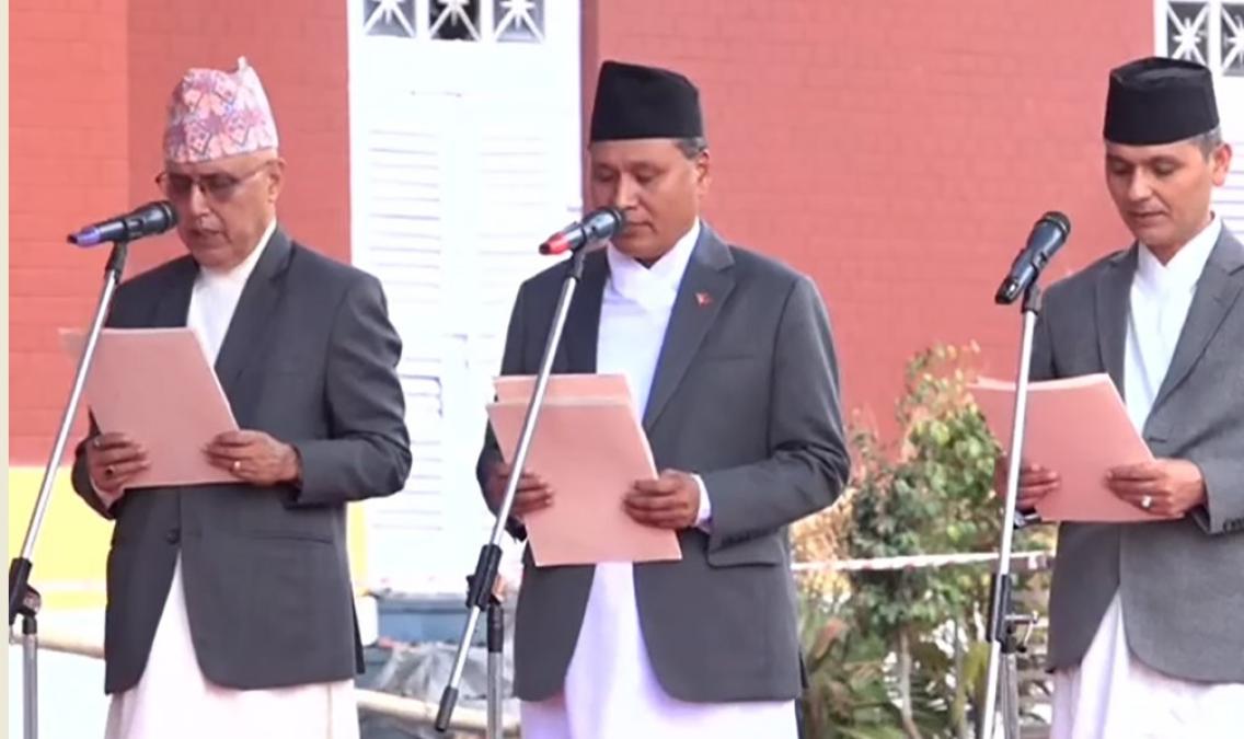 तिन मन्त्रीले लिए शपथ: अर्थमा खनाल, उर्जामा घिसिङ र गृहमा अर्याल नियुक्त
