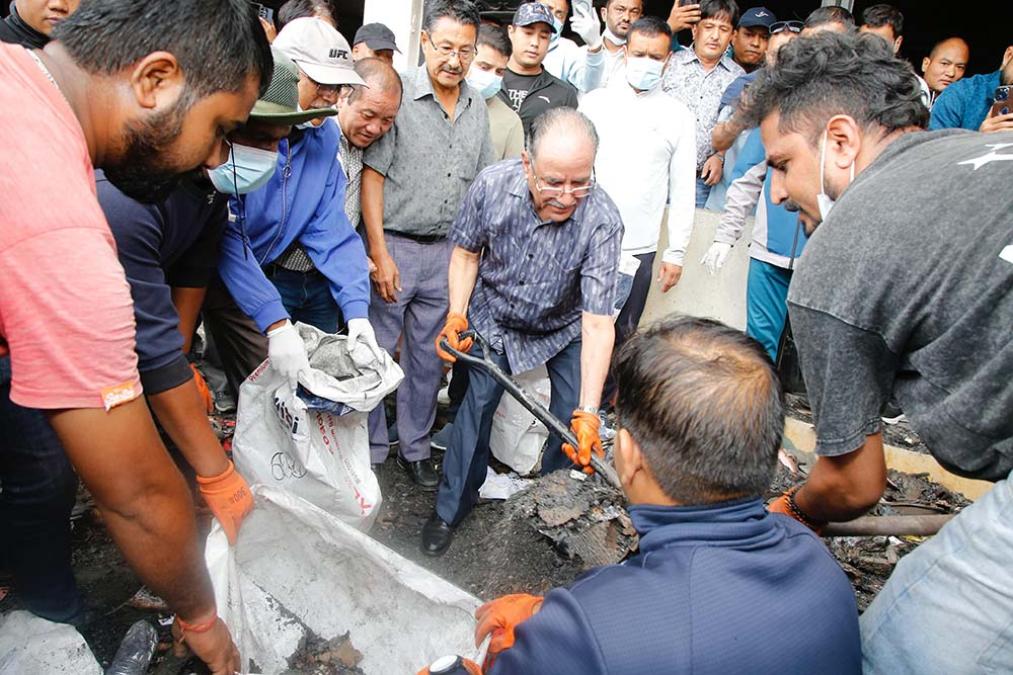 केन्द्रीय कार्यालयको अनुगमनपछि प्रचण्डले भने- केहि दिनमै भव्य कार्यालय बनाउछौं