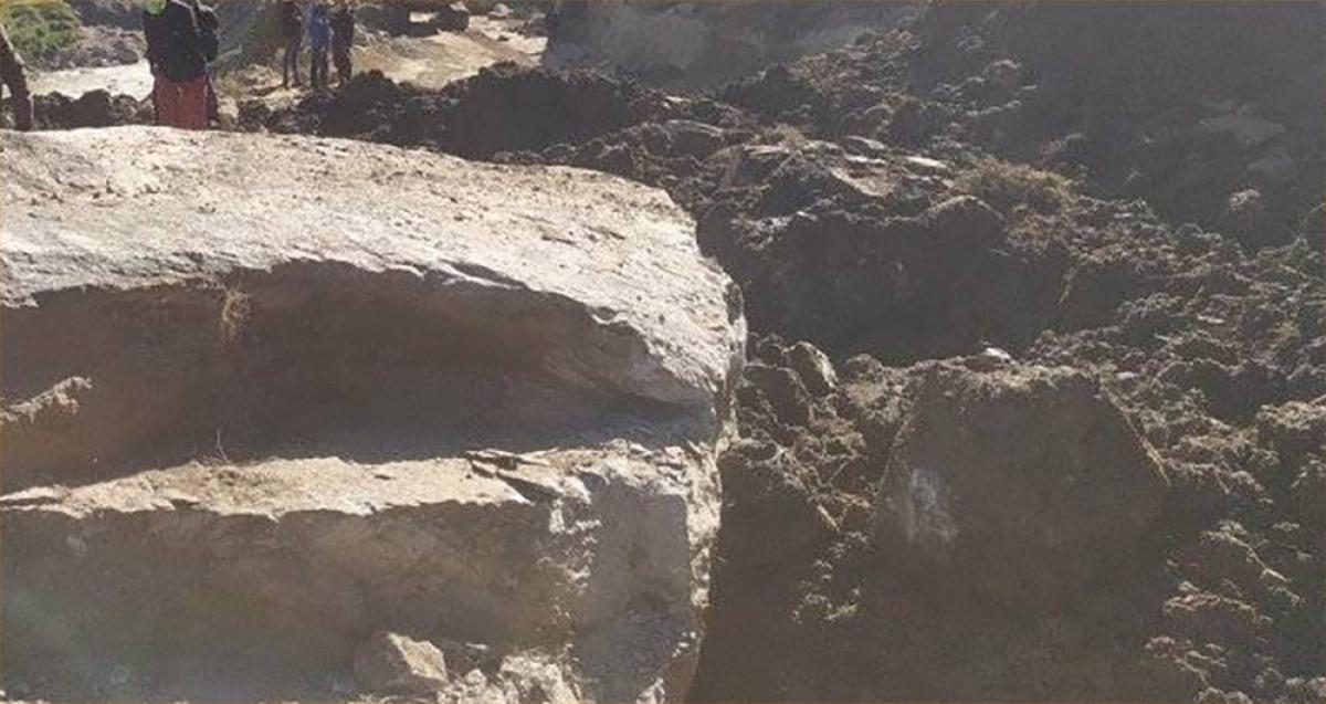 मुस्ताङस्थित बेनि-जोमसोम सडक खण्ड अवरुद्ध