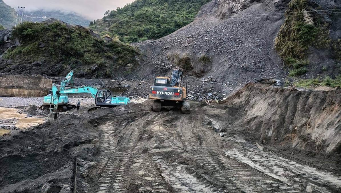 डाइभर्सन निर्माण गरेर विपी राजमार्ग सुचारु