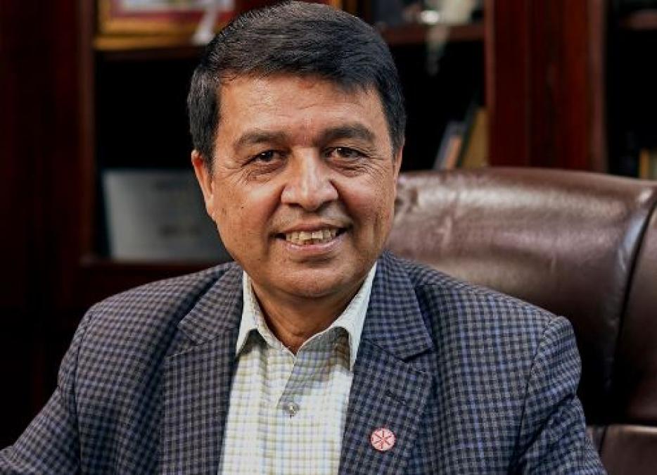 महासङ्घ ‘ट्रबलसुटर’ को भूमिकामा