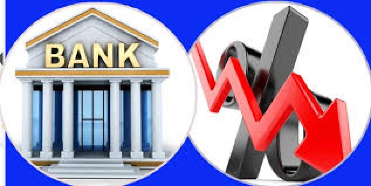 वाणिज्य बैंकहरूको नयाँ ब्याजदर : आधाले घटाए, आधाले यथावत