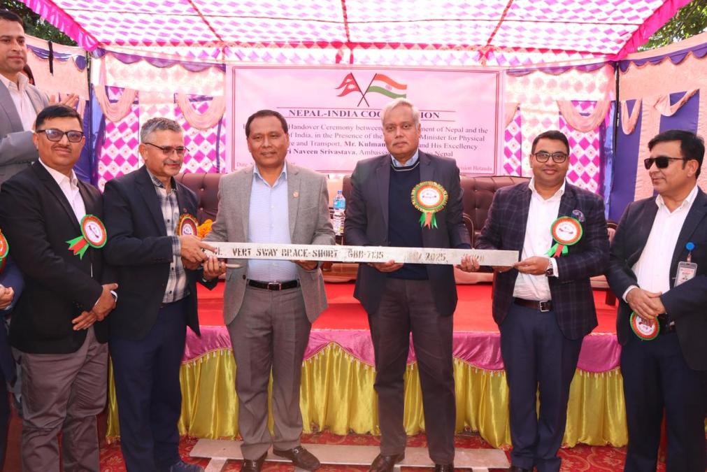 सडक सञ्जाललाई नियमित रुपमा सञ्चालन गर्न भारतले दियो नेपाललाई थप १० वटा बेली ब्रिज