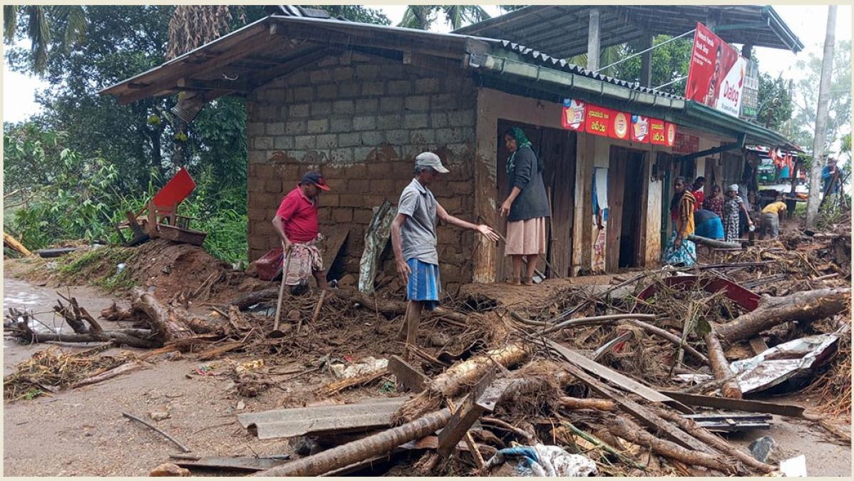 क्रवात दिट्वाबाट श्रीलंकामा ३३० भन्दा बढीको मृत्यु, आपतकालीन अवस्था घोषणा