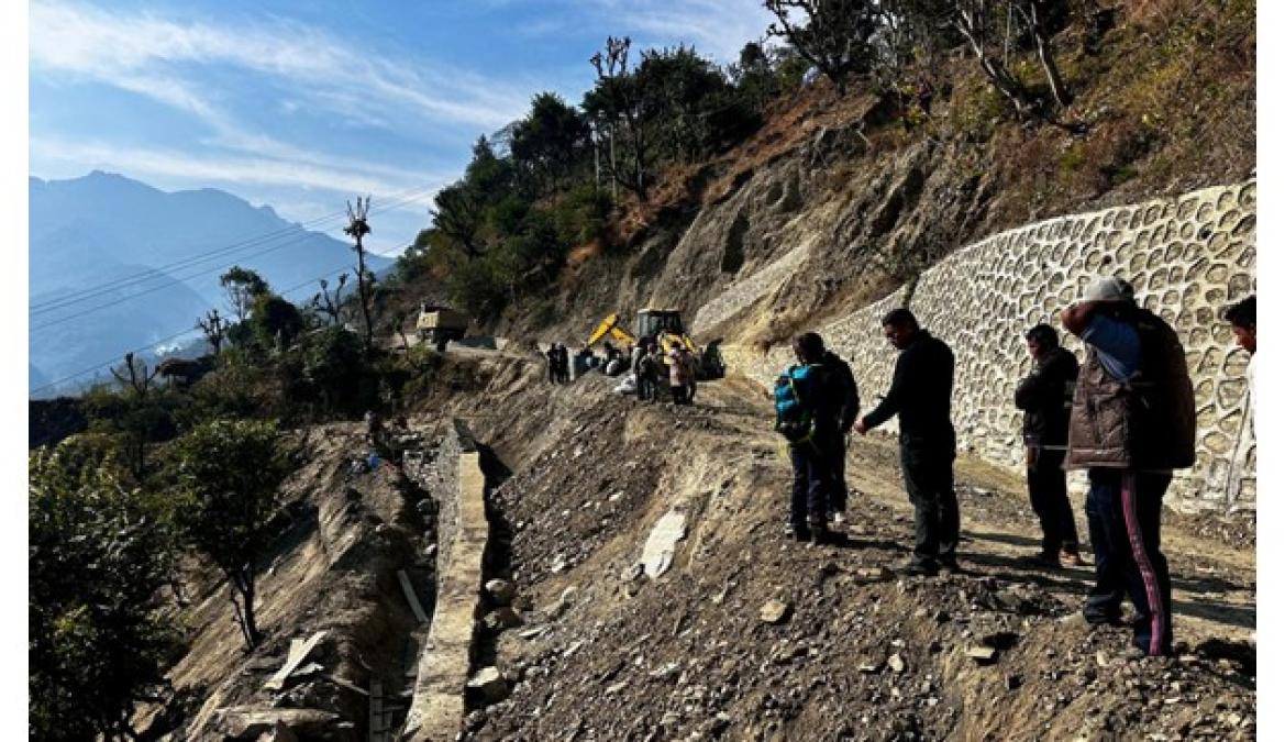 पखेर–बरङ्जा सडक योजना अन्तिम चरणमा