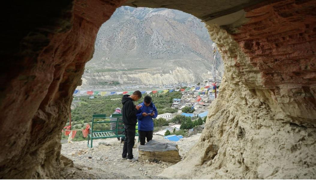 मुस्ताङको  चितुवा गुफा पूर्वाधारका अभावमा ओझेलमा