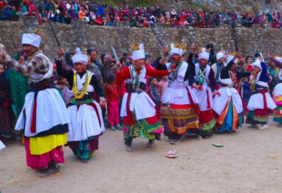 पुतली नाच नाचियाे