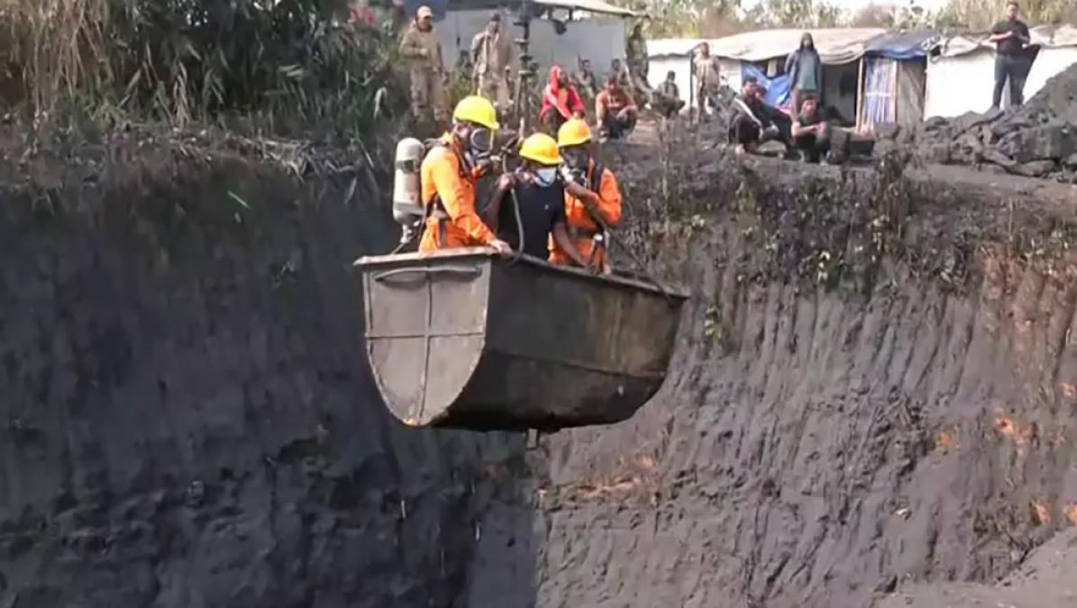 भारतको मेघालयस्थित अवैध कोइला खानी विस्फोटमा मृत्यु हुनेको संख्या २५ पुग्यो