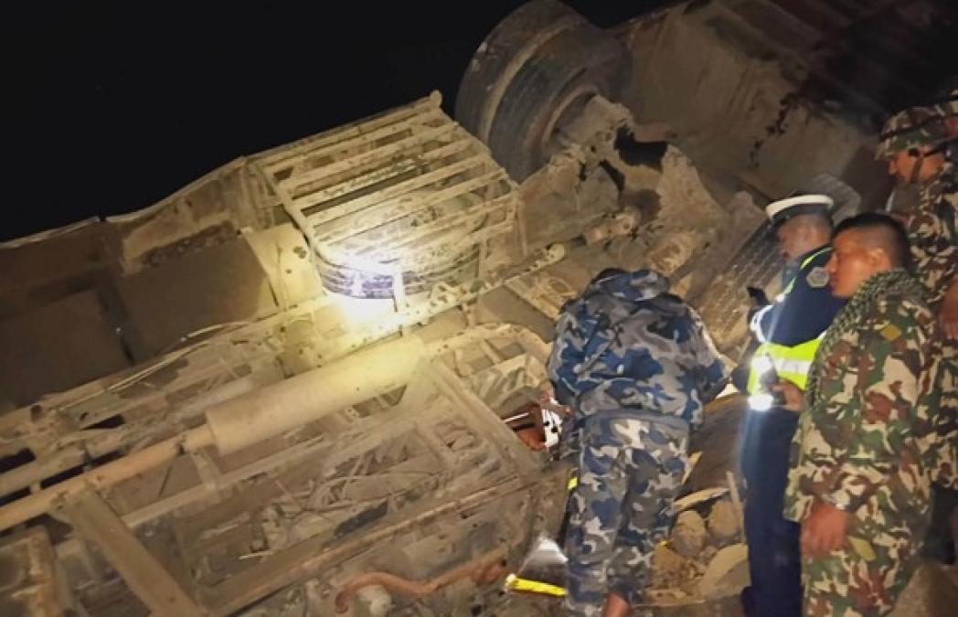 धादिङमा बस दुर्घटना १७ को मृत्यु, २४ घाइते