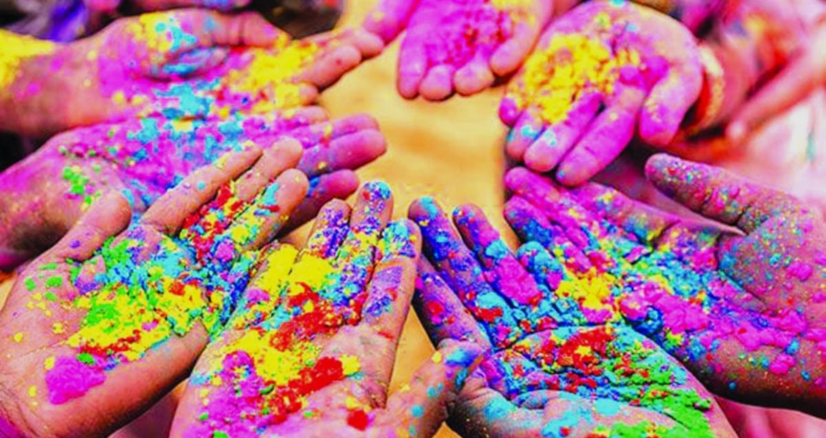 तराईका जिल्लामा आज होली मनाइँदै