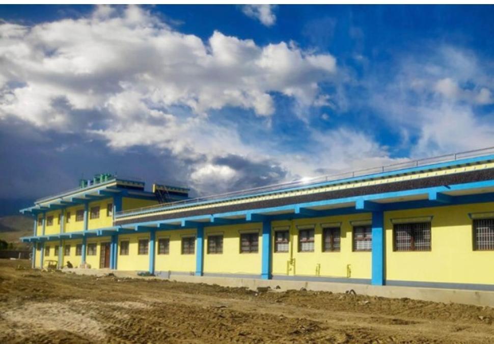 लोमान्थाङको आधारभूत अस्पताल भवन प्रयोगविहीन