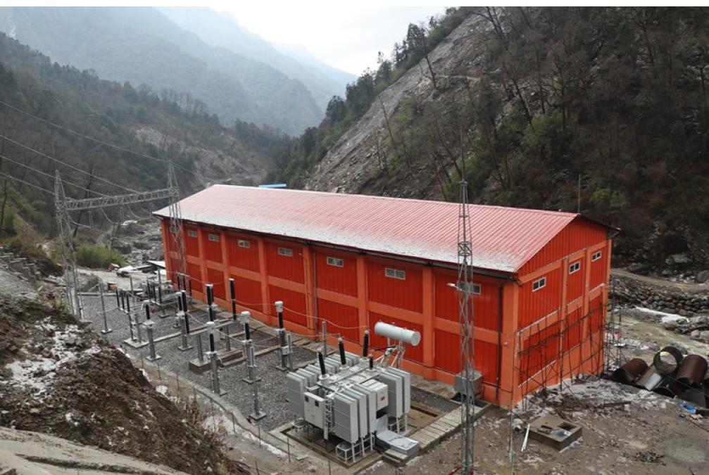 माथील्ठूलाे लोखोला जलविद्युत आयोजनाद्वारा उत्पादित विद्युत केन्द्रीय ‘लाइन’मा जोडियो