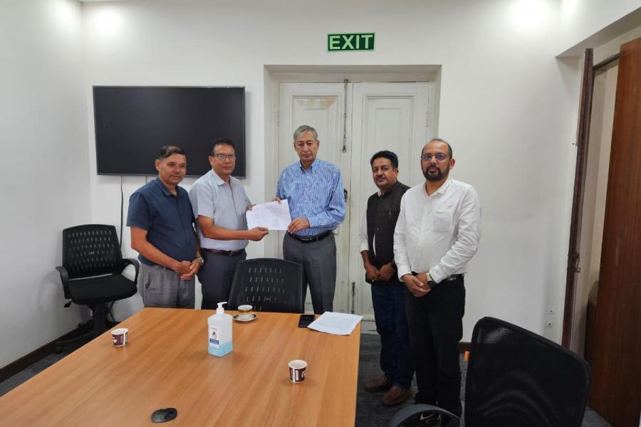 प्रधानमन्त्रीका आर्थिक सल्लाहकार खतिवडालाई शेयर लगानीकर्ताको १० बुदे सुझाव