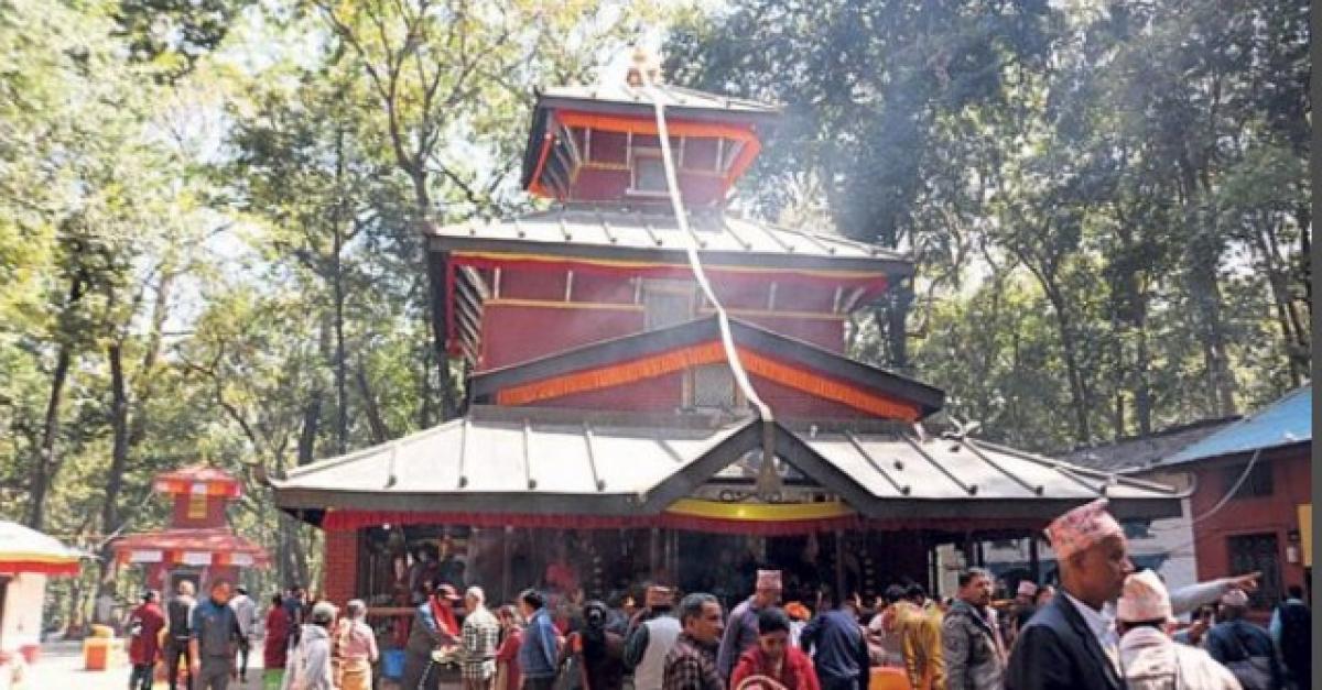 चैते दसैँमा कालिका मन्दिरमा भक्तजनको भीड