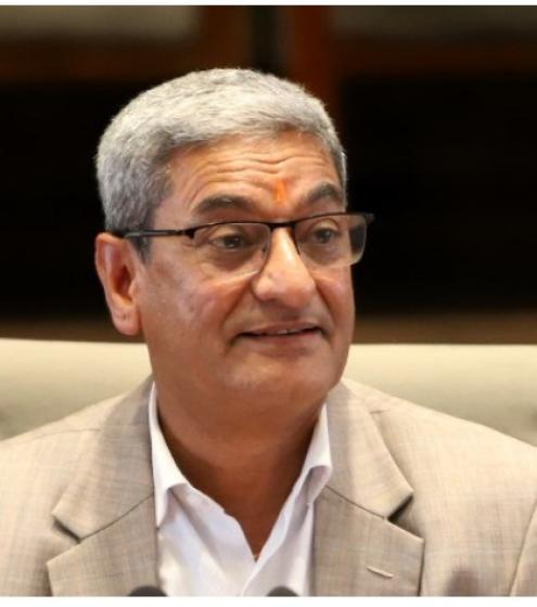 पूर्वगृहमन्त्री लेखक कटुञ्जेबाट पक्राउ